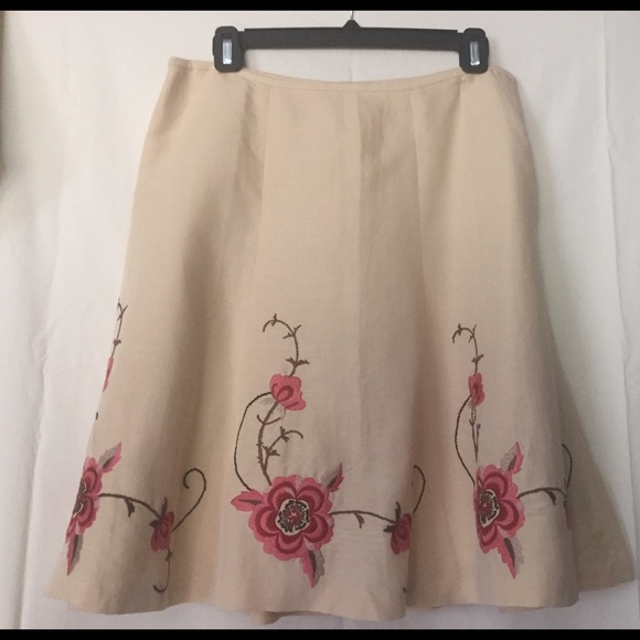 LOFT Dresses & Skirts - LOFT A-line Skirt with Embroidered Floral Details