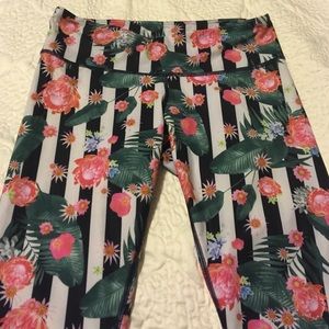 Flower crop pants