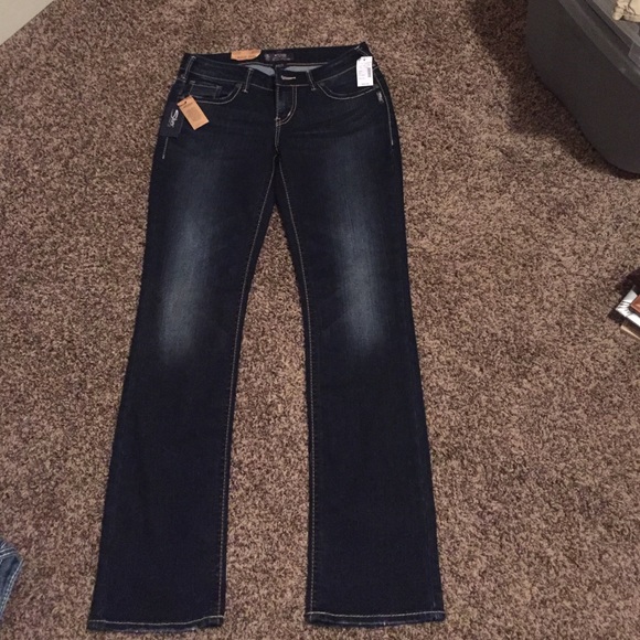 Silver Jeans - Picture 2 of 4