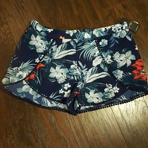 Jessica Simpson floral shorts