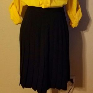 Pleated skirt