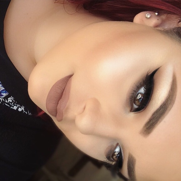 Meet your Posher, Gabriela - Picture 2 of 2