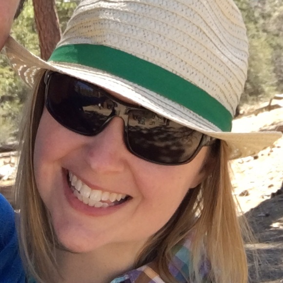 Meet your Posher, Lauren - Picture 1 of 1