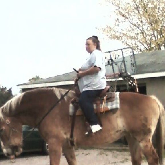 Meet your Posher, Tina