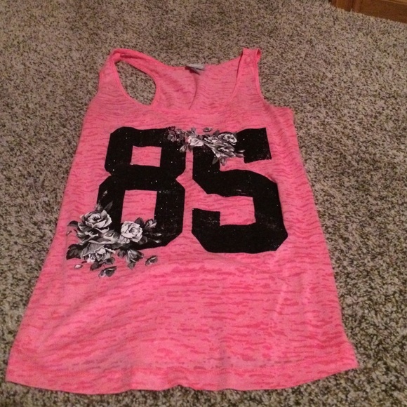 Very cute pink sparkly tank top cute summer cruise