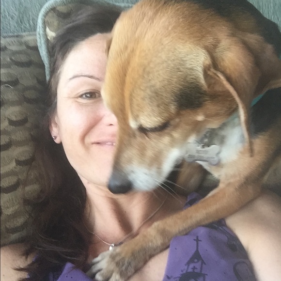 Meet your posher - Picture 2 of 3