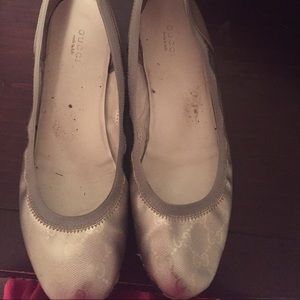Silver Gucci flats* please read before purchasing*