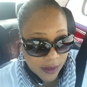 Meet your Posher, Karla