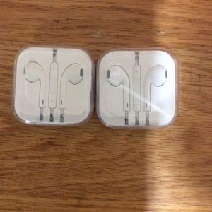 New Apple earphones