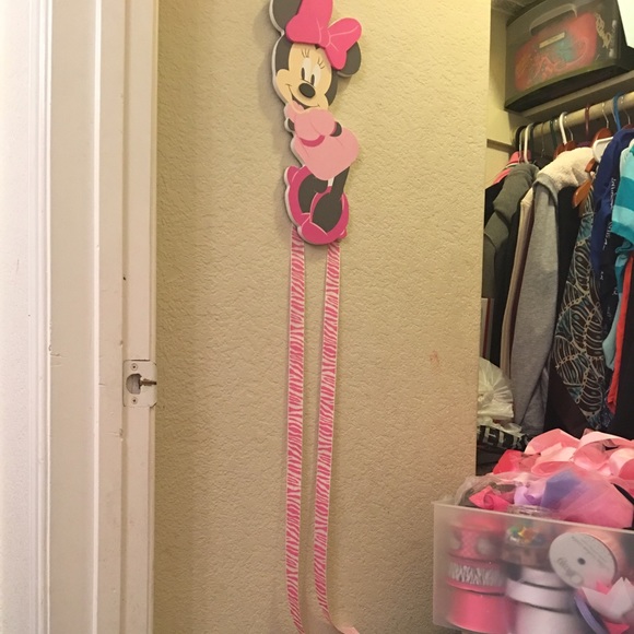 Minnie Mouse bow holder - Picture 2 of 2