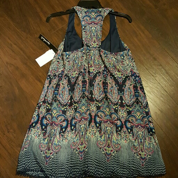 Spring dress - Picture 3 of 4