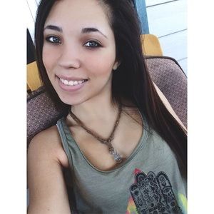 Meet your Posher, Lacy