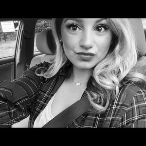 Meet your Posher, Triana