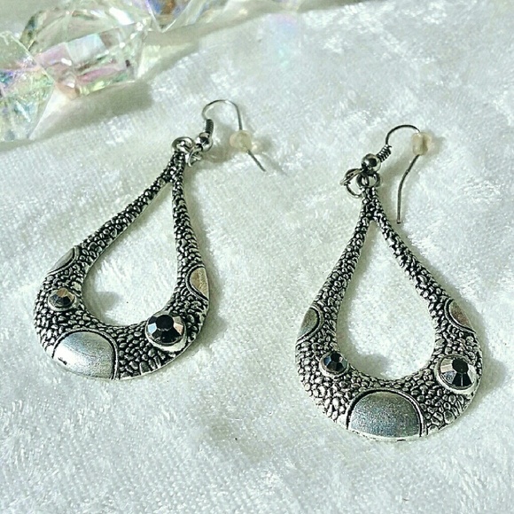 Gunmetal Tear Drop Dangle Rarrings w/ Rhinestones - Picture 4 of 4