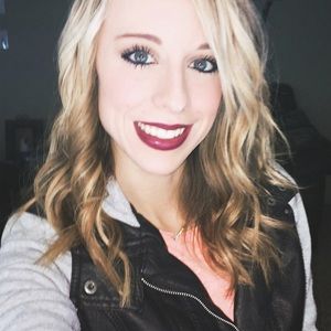 Meet your Posher, Kristin