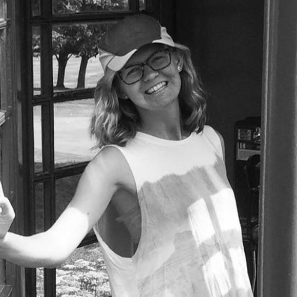 Meet your Posher, Jessica