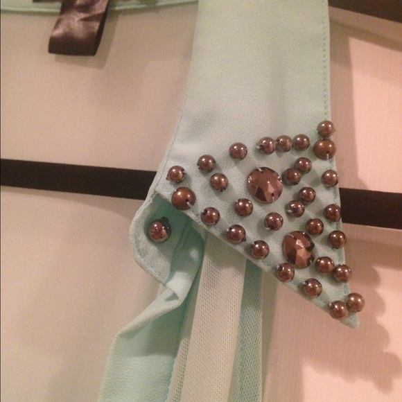 Tiffany colored tank shirt with stones - Picture 2 of 4