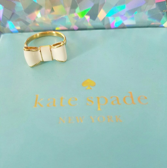 Kate Spade ring in size 6 - Picture 2 of 3