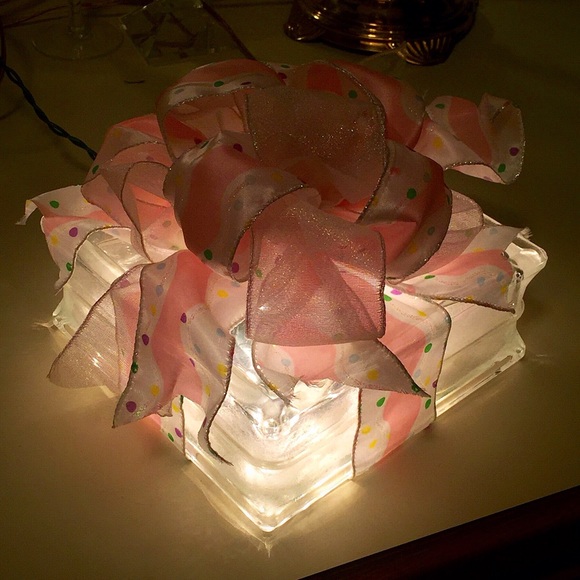 Seasonal light decoration