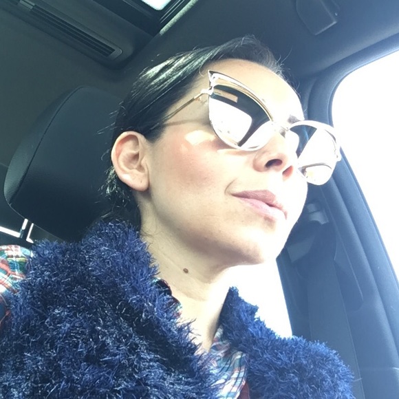 Meet your Posher, Adriana