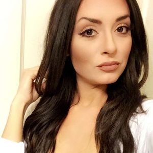 Meet your Posher, Jeanette