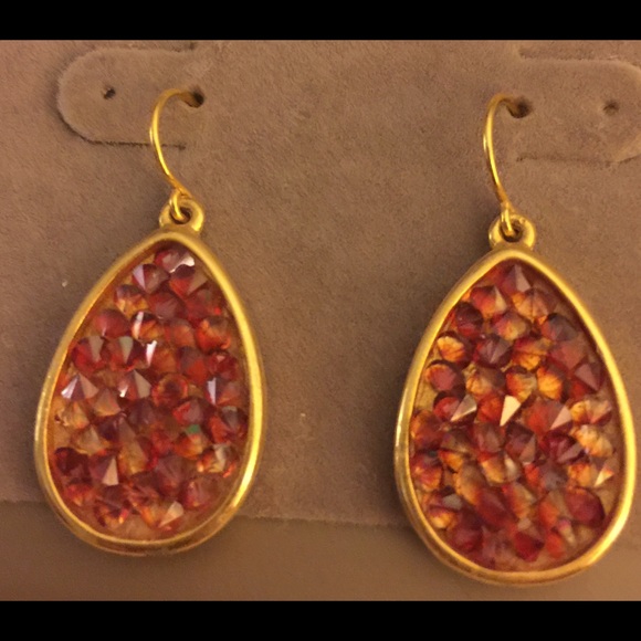 Swarovski Jewelry - Pretty Swarovski Elements Crystal Drop Earrings