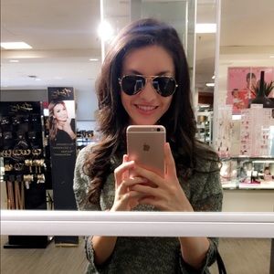 Meet your Posher, Angie