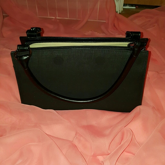 A classic base bag