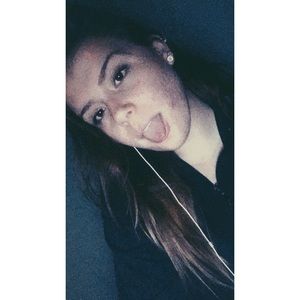 Meet your Posher, Hailey