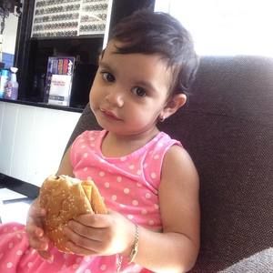 Meet your Posher, Cynthia