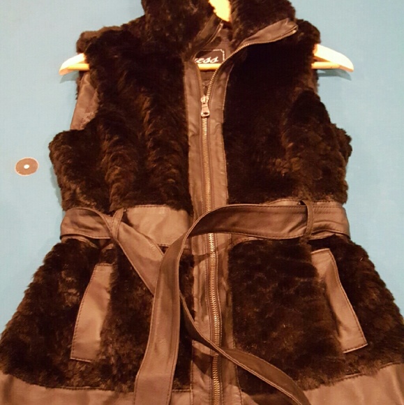 Guess vest