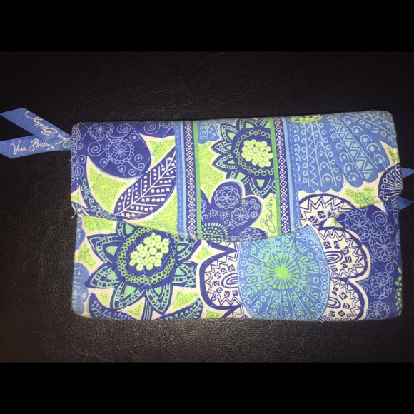 Vera Bradley Wallet - Picture 1 of 3