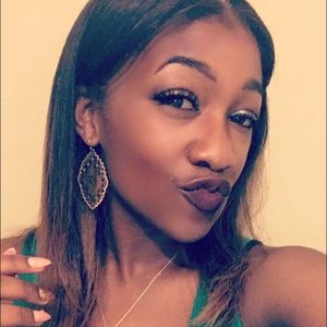 Meet your Posher, Jerusha