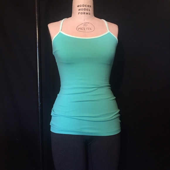 Lululemon Power V tank