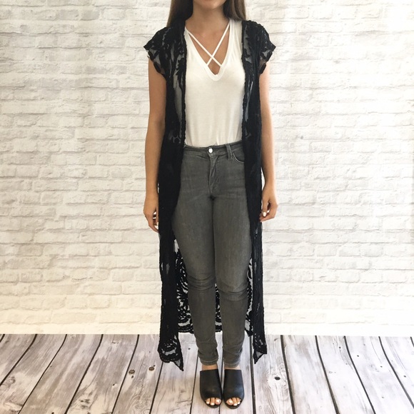 LAST ONE! Black Textured Mesh Maxi Vest - Picture 3 of 4