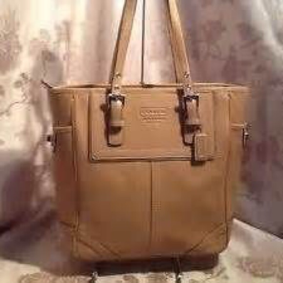 Coach Hampton vintage bag