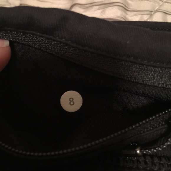 Open to trades for lulu Lululemon skirt size 8 - Picture 2 of 4