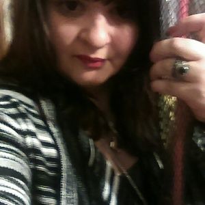 Meet your Posher, Melissa