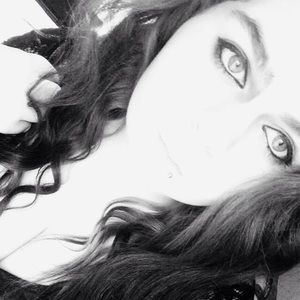 Meet your Posher, Courtney