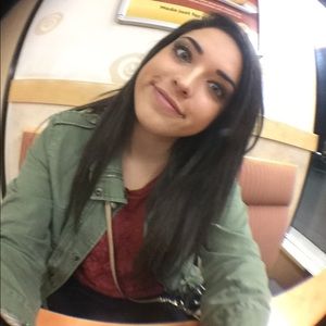 Meet your Posher, Madeline