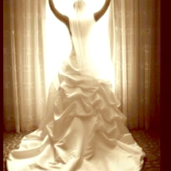 Oleg Cassini wedding dress