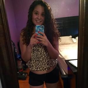 Meet your Posher, Crystal