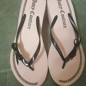 Juicy couture pink sandals