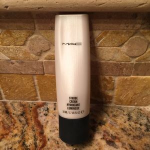 MAC strobe cream