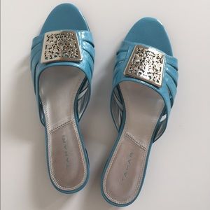 TAHARI Aqua Blue Patent Leather Mules, 9