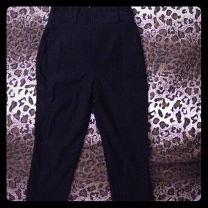 Deadly Dames Capri pants