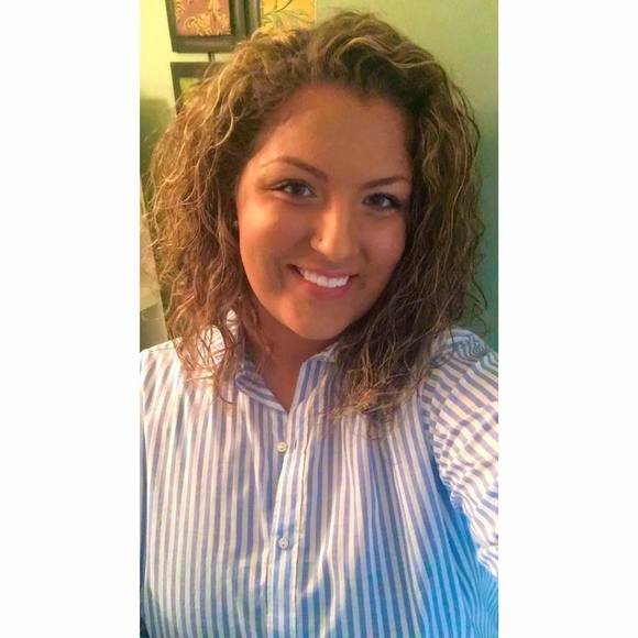 Meet your Posher, Monica - Picture 1 of 1