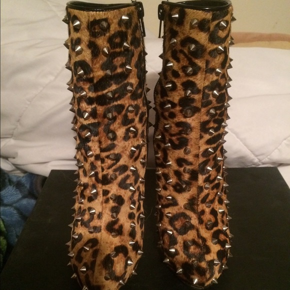 Louboutin 37 - Picture 3 of 4