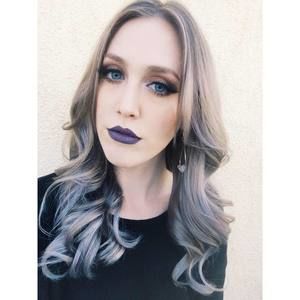 Meet your Posher, Lola