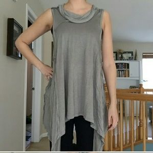 MYSTREE GRAY ASYMMETRICAL TOP